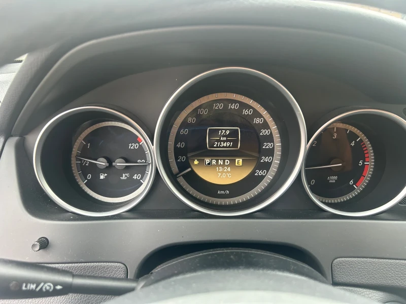 Mercedes-Benz C 200, снимка 7 - Автомобили и джипове - 53391444