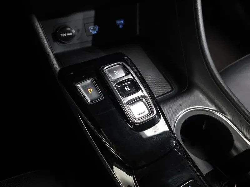 Hyundai Sonata 2.0 Lpg Smart, снимка 9 - Автомобили и джипове - 56657583