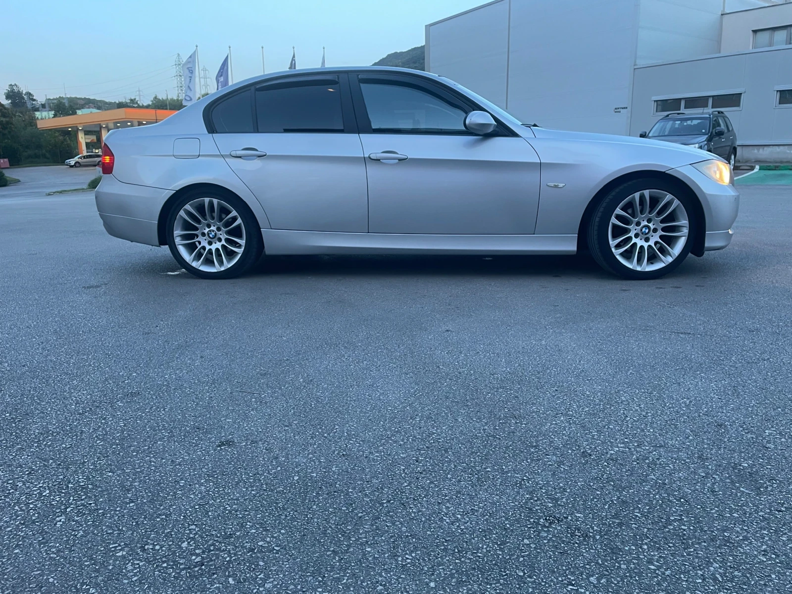 BMW 320 320i e90 - изображение 4