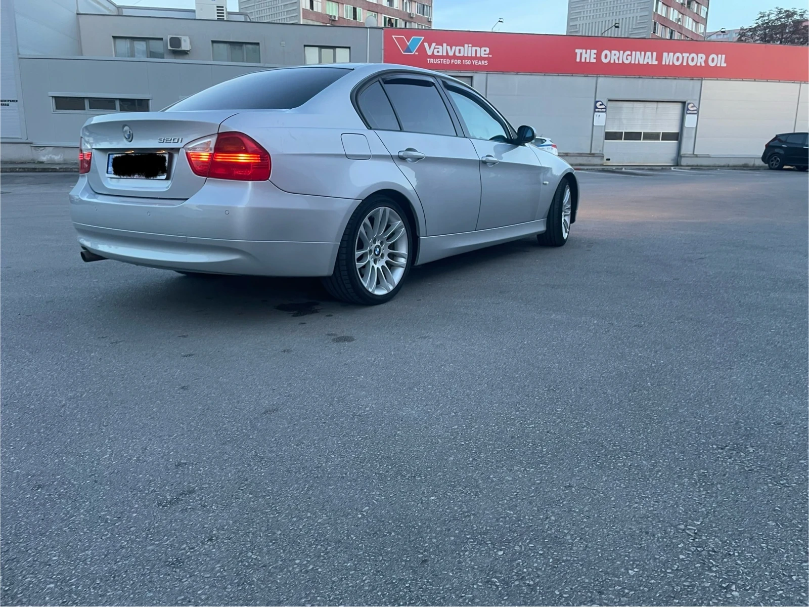 BMW 320 320i e90 - изображение 5