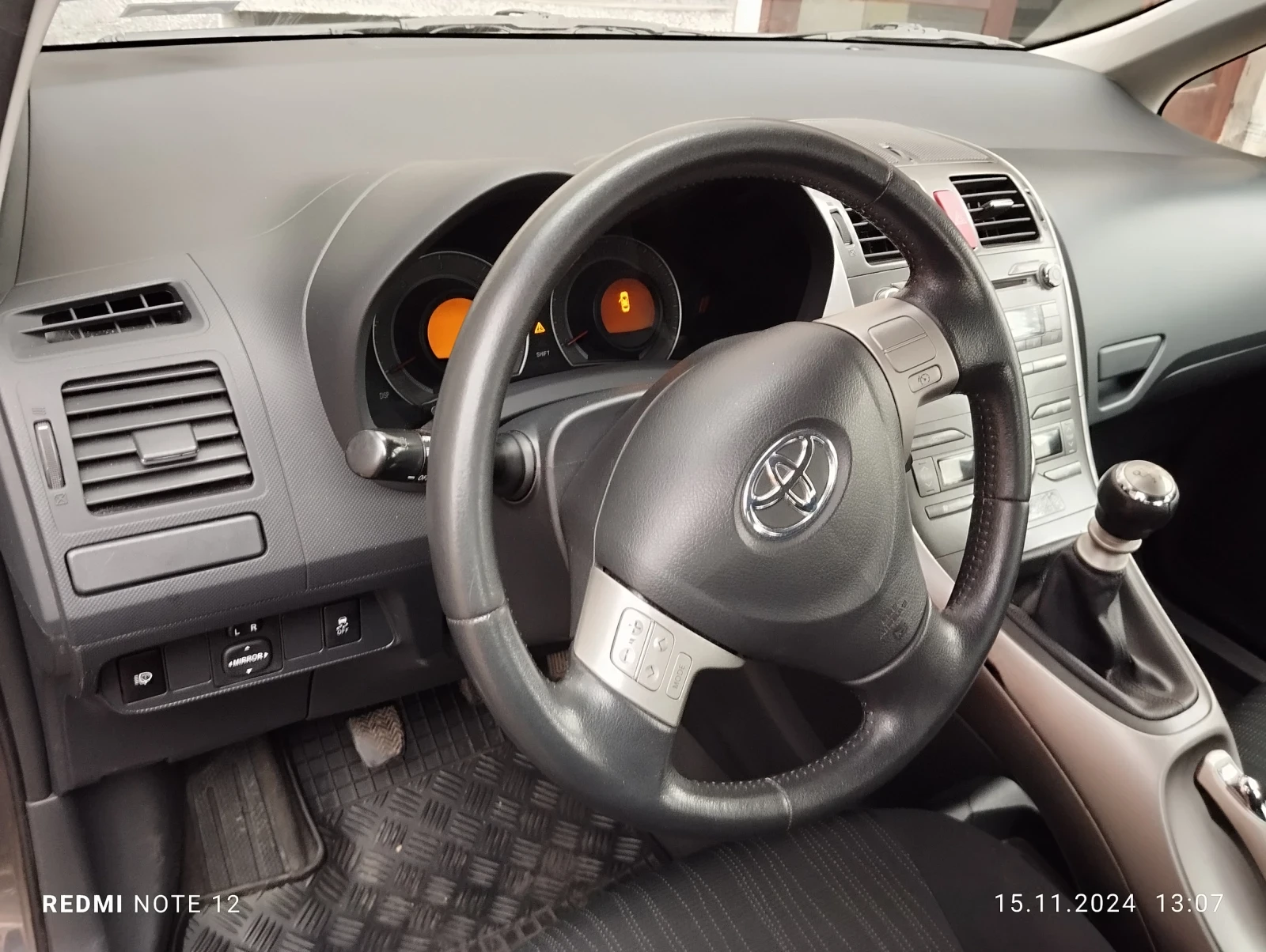 Toyota Auris  - изображение 6