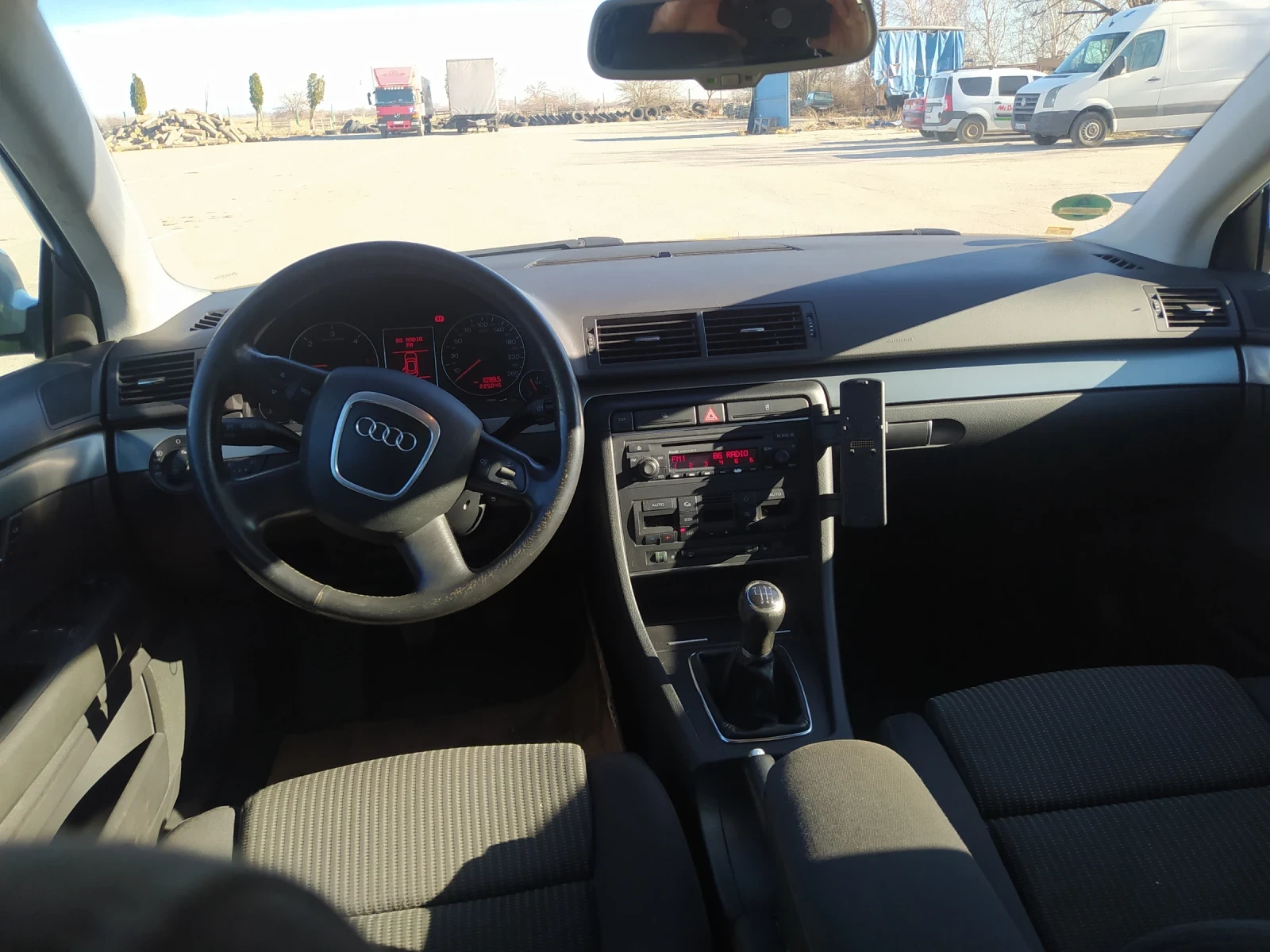 Audi A4 2.0TDI - изображение 9