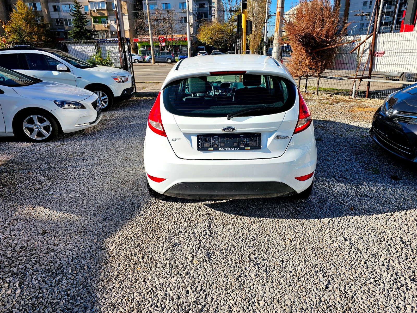 Ford Fiesta 1.2i-ГАЗОВ-ИНЖ - изображение 6