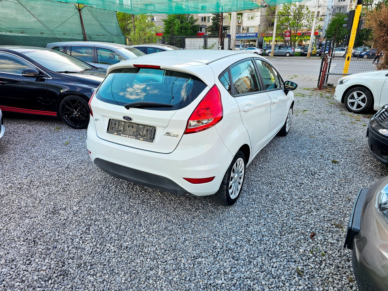 Ford Fiesta 1.2i-ГАЗОВ-ИНЖ - изображение 5