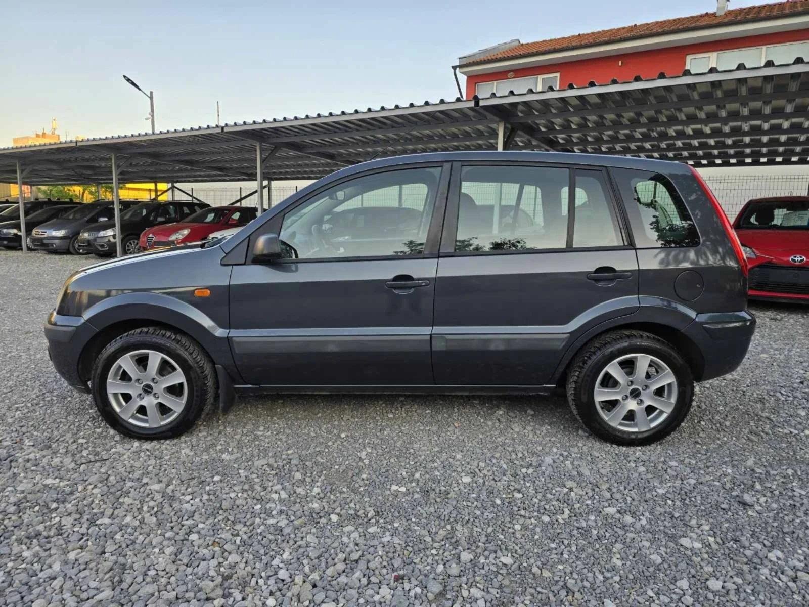 Ford Fusion 1.6tdci 90kc face  - изображение 3