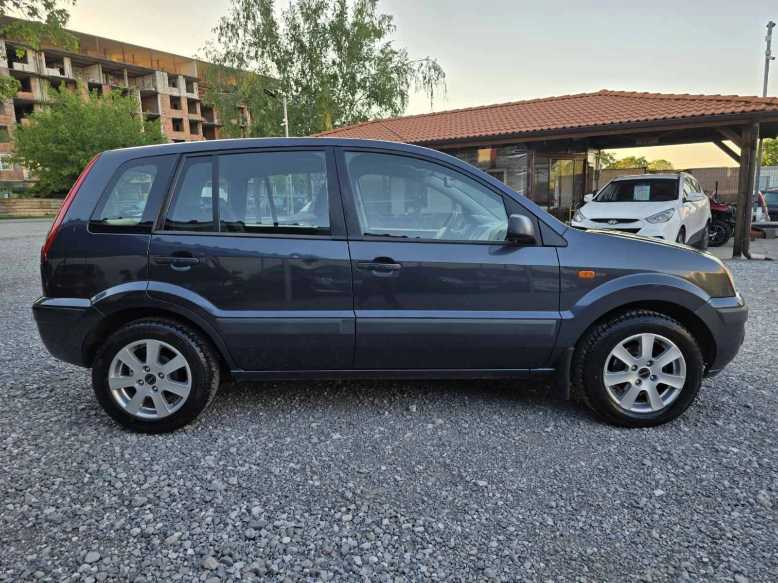 Ford Fusion 1.6tdci 90kc face  - изображение 4