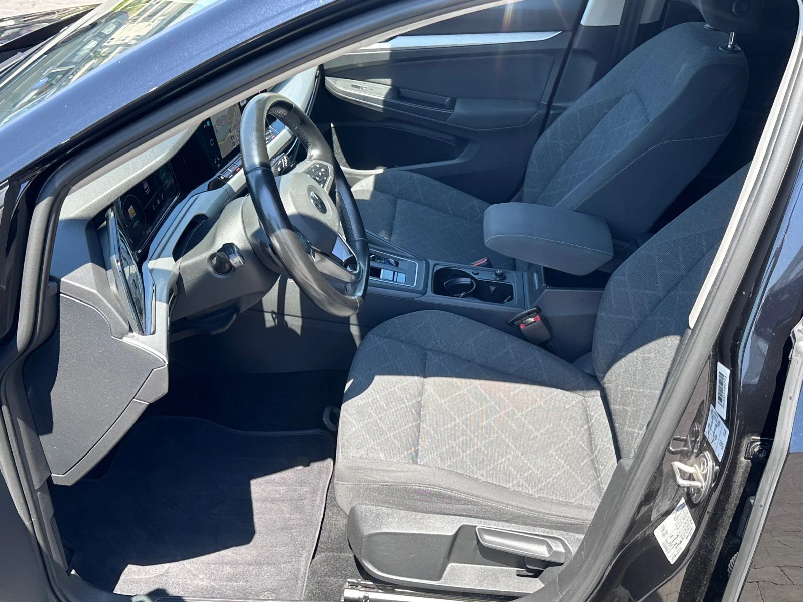 VW Golf 8* 2.0TDI* 150hp* 99хил км* Немска!* DSG*  - изображение 9