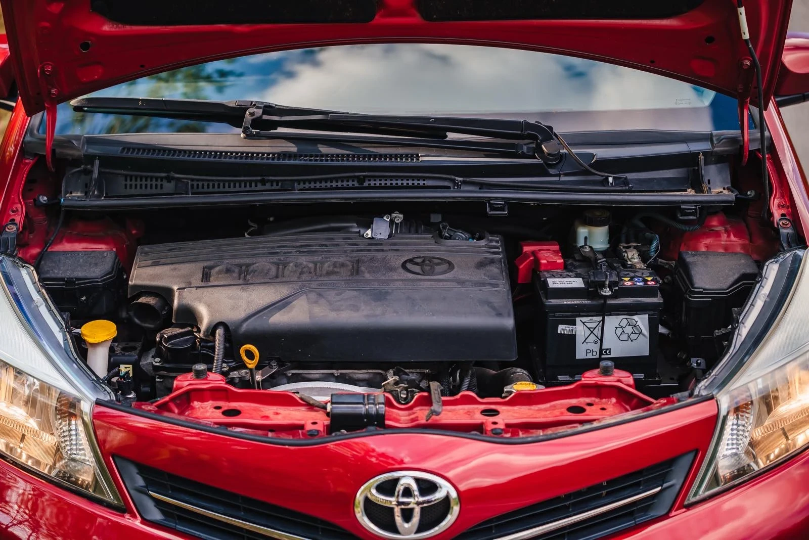 Toyota Yaris  - изображение 9