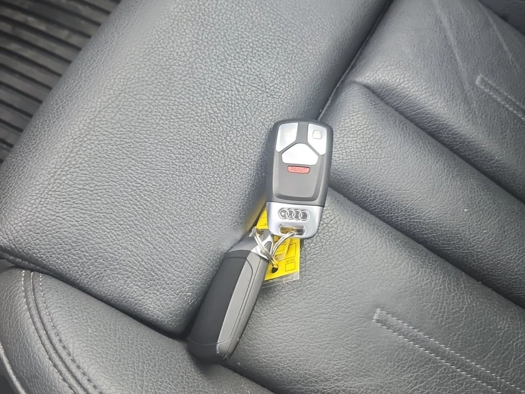 Audi A4 * PROGRESSIV * CARFAX *    | Mobile.bg   7