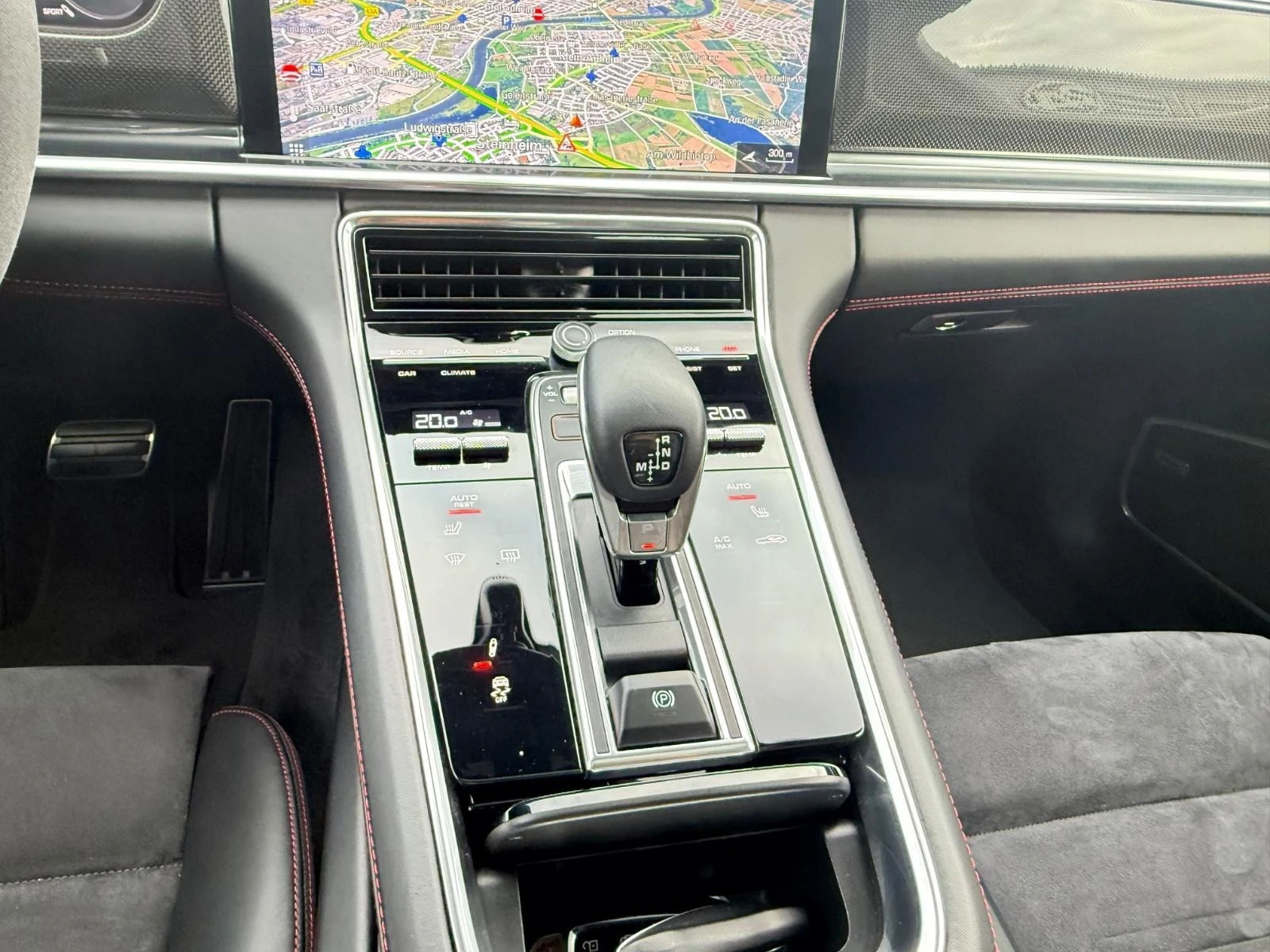 Porsche Panamera GTS* 3XTV* PANO* MEMORY* KEYLESS* 360CAM*  - изображение 10