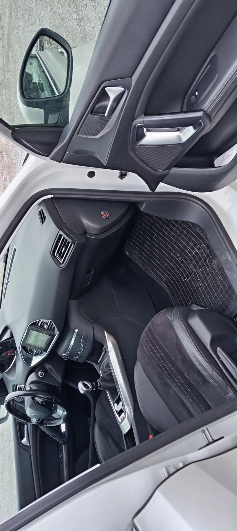 Peugeot 308 1.2 130 �. �. | Mobile.bg � ����������� 11