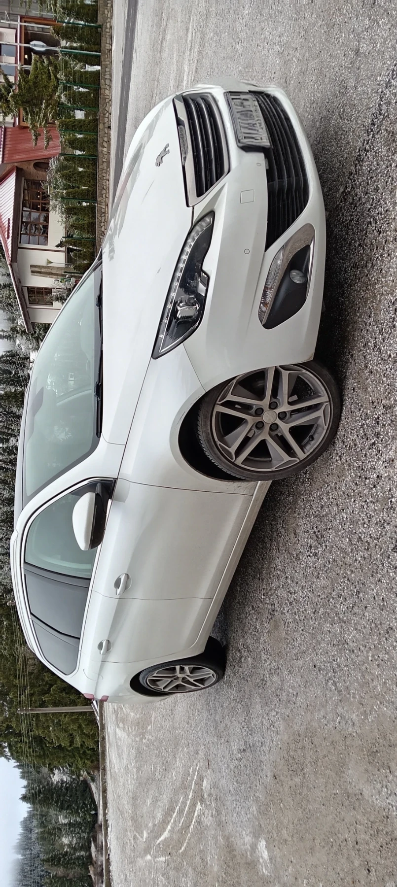 Peugeot 308 1.2 130 к. с. - изображение 6