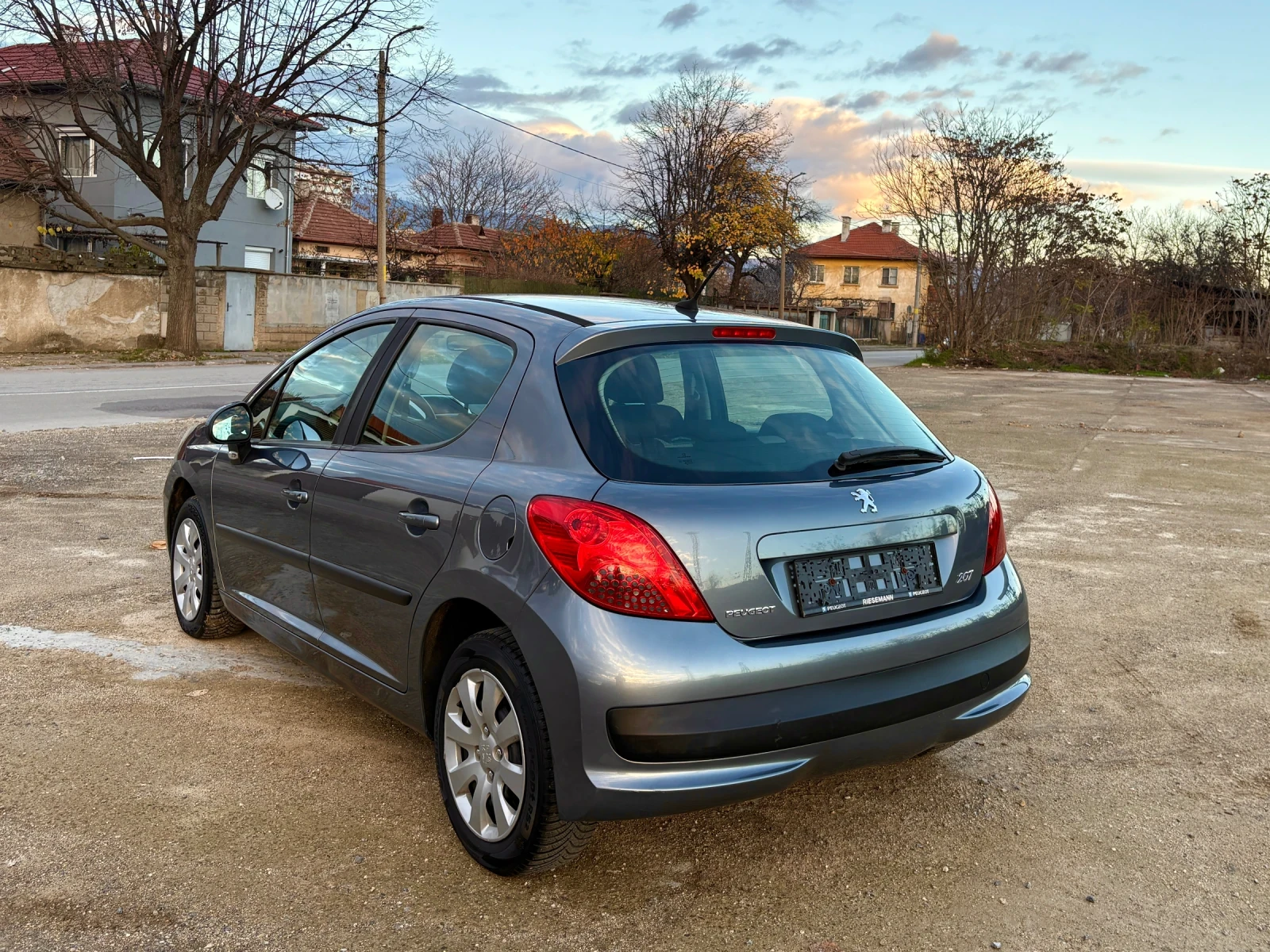 Peugeot 207 1.4i 75к.с. Старият мотор* 153 000км*  - изображение 3