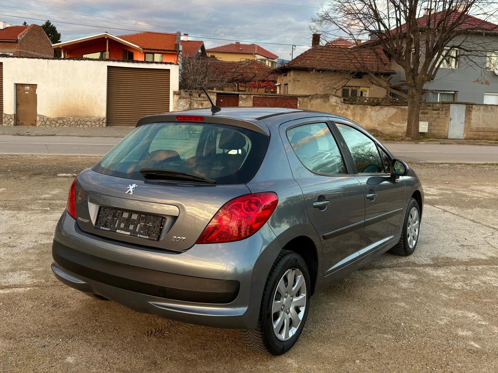 Peugeot 207 1.4i 75к.с. Старият мотор* 153 000км*  - изображение 4