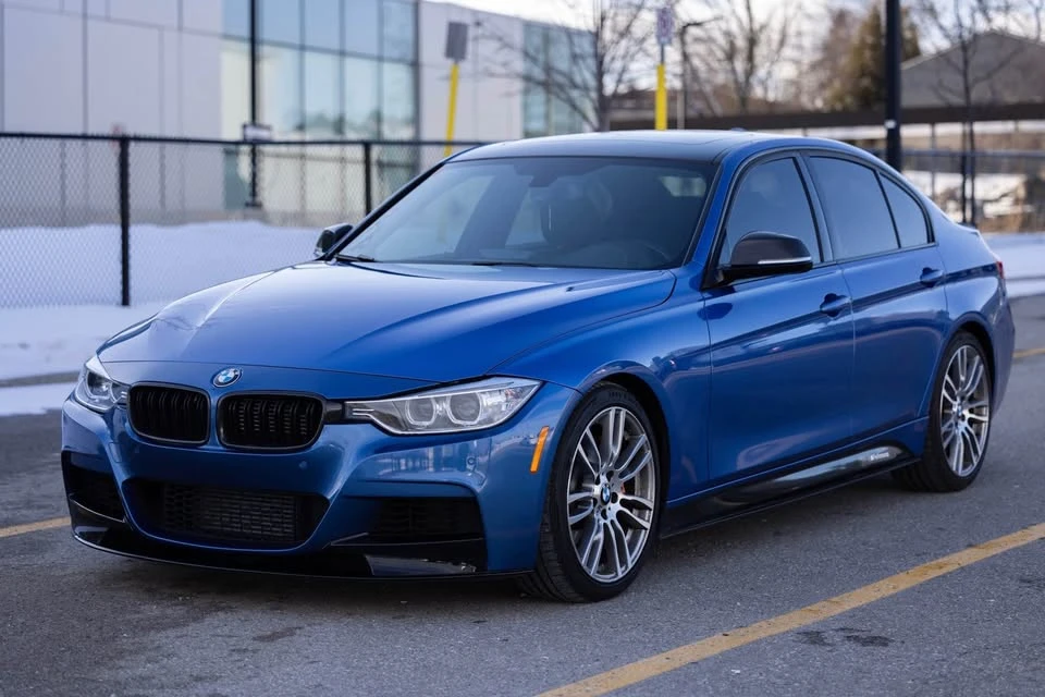 BMW 335 i* Xdrive* M PERFORMANCE* ESTORIL BLUE*  