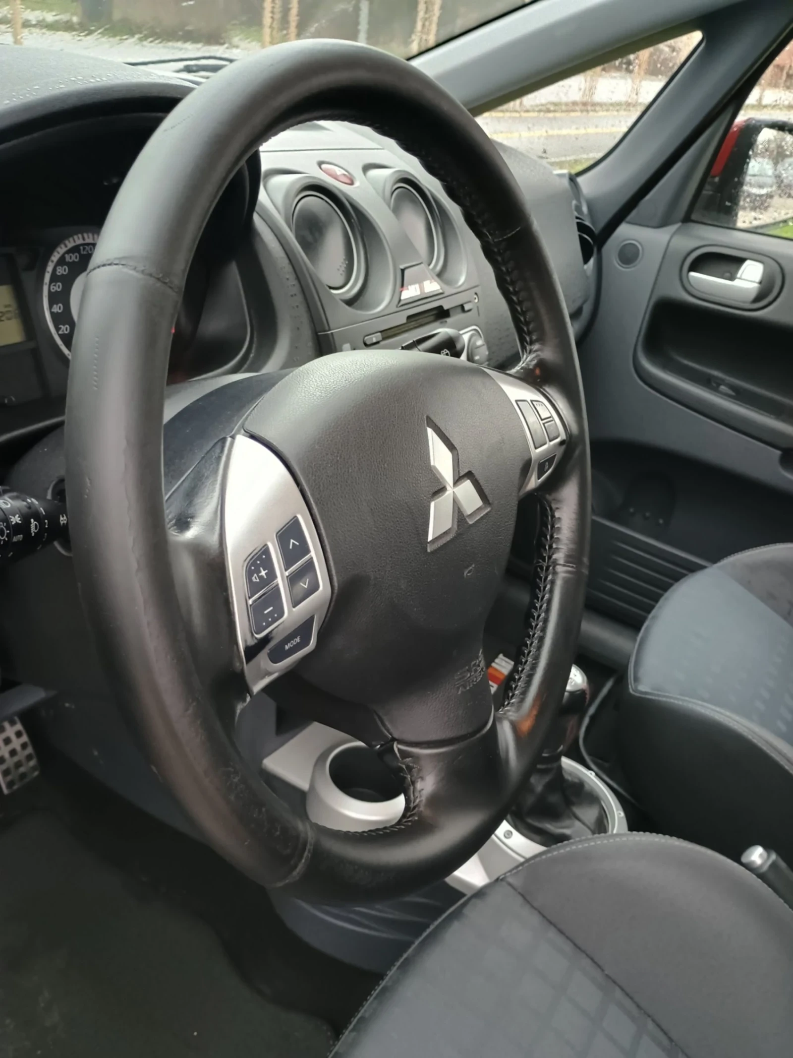 Mitsubishi Colt * RALLI ART * 1.5 TURBO 180ps * КОЖА * RECARO * , снимка 14 - Автомобили и джипове - 54070060
