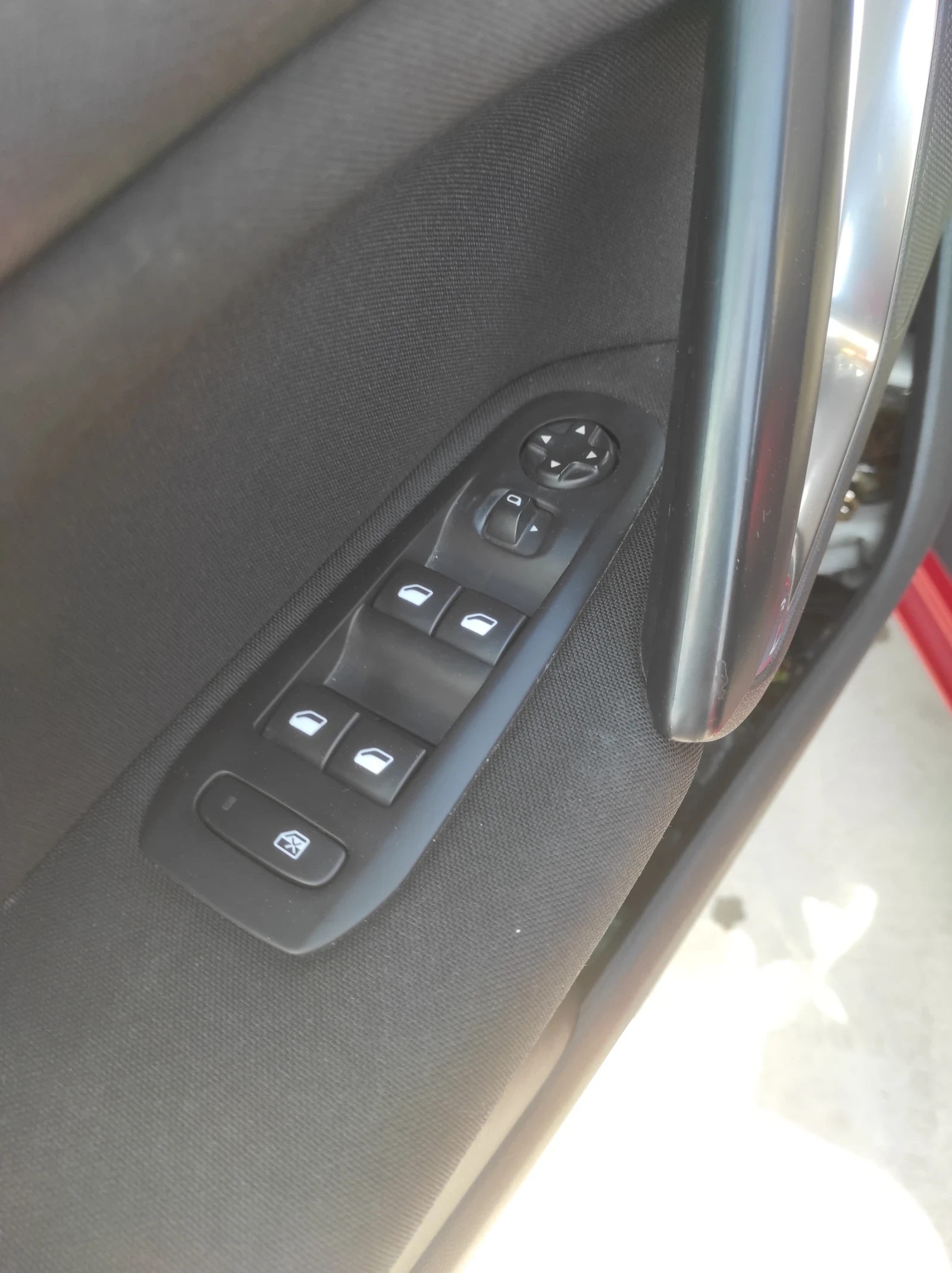 Peugeot 308 SW, снимка 11 - Автомобили и джипове - 54102390