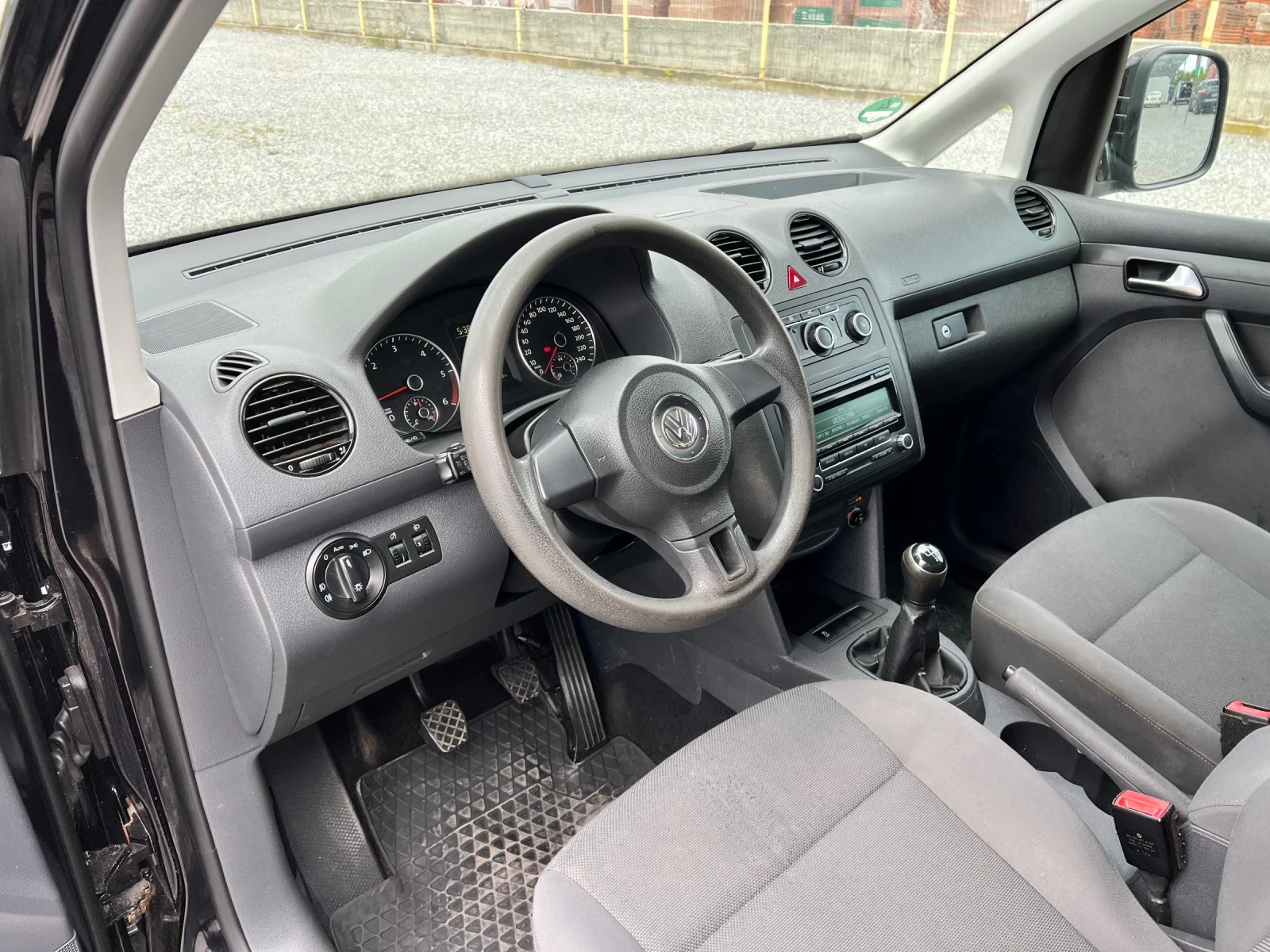 VW Caddy Life 5 места, снимка 9 - Автомобили и джипове - 54574535