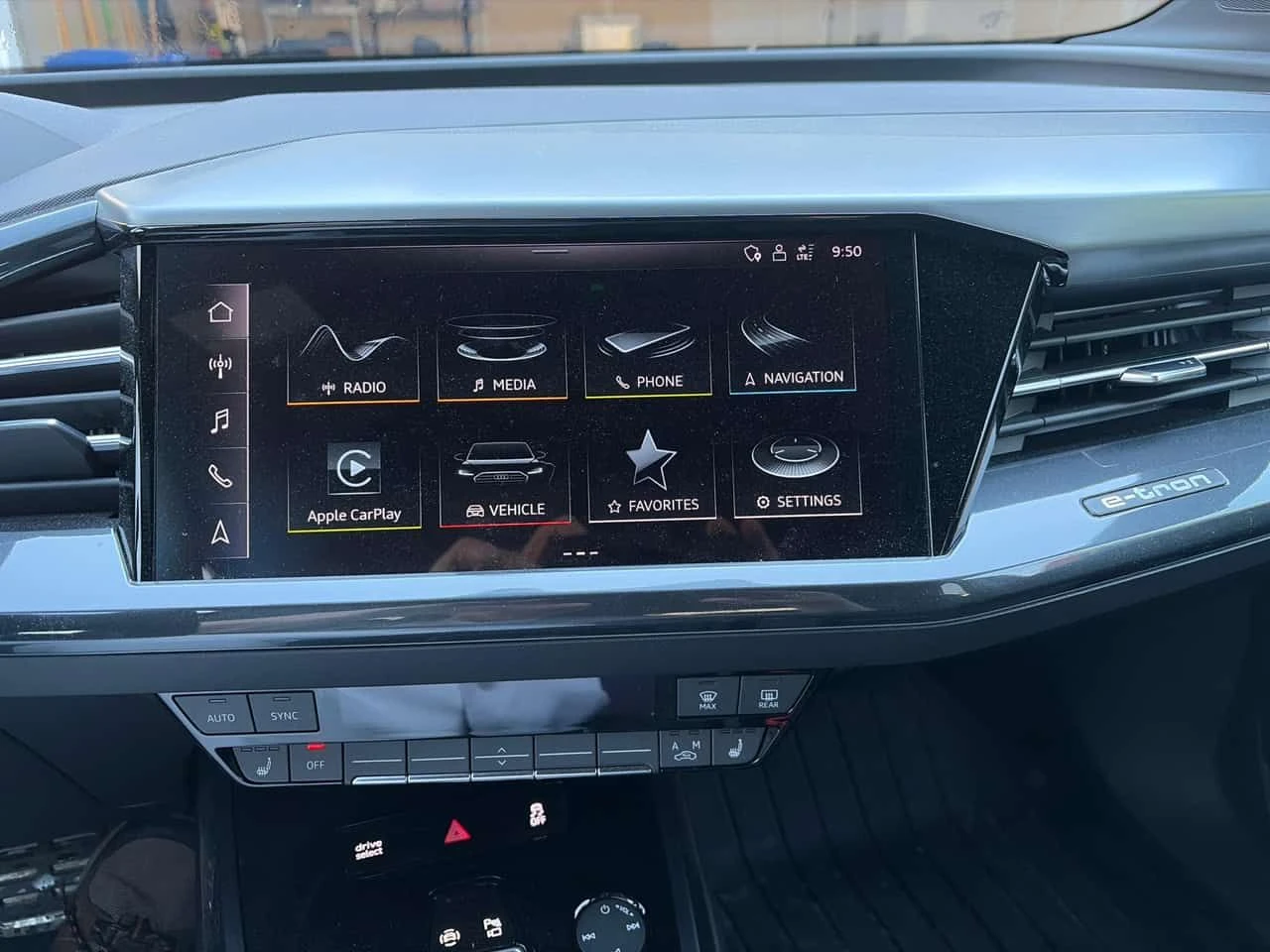 Audi E-Tron * 50 quattro * АВТОКРЕДИТ * ОТ ПРЕДСТАВИТЕЛСТВО, снимка 11 - Автомобили и джипове - 54812891
