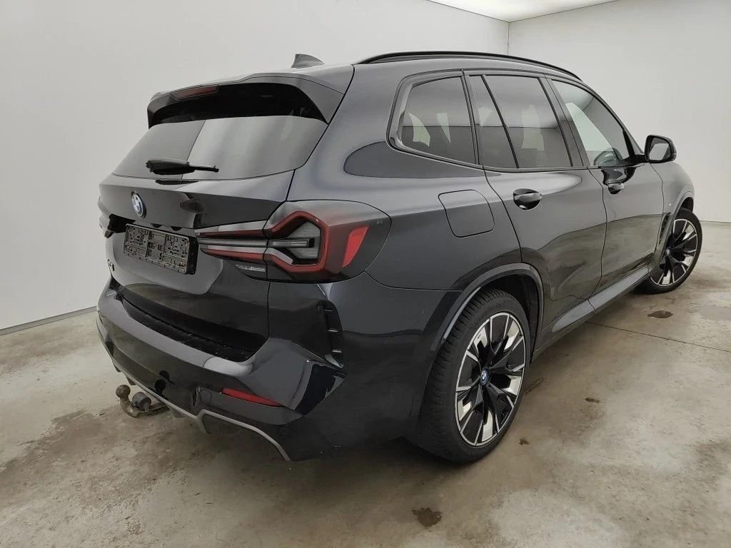 BMW iX3 IX3 M 74kw/PANO/360/HUD/, снимка 2 - Автомобили и джипове - 55065643