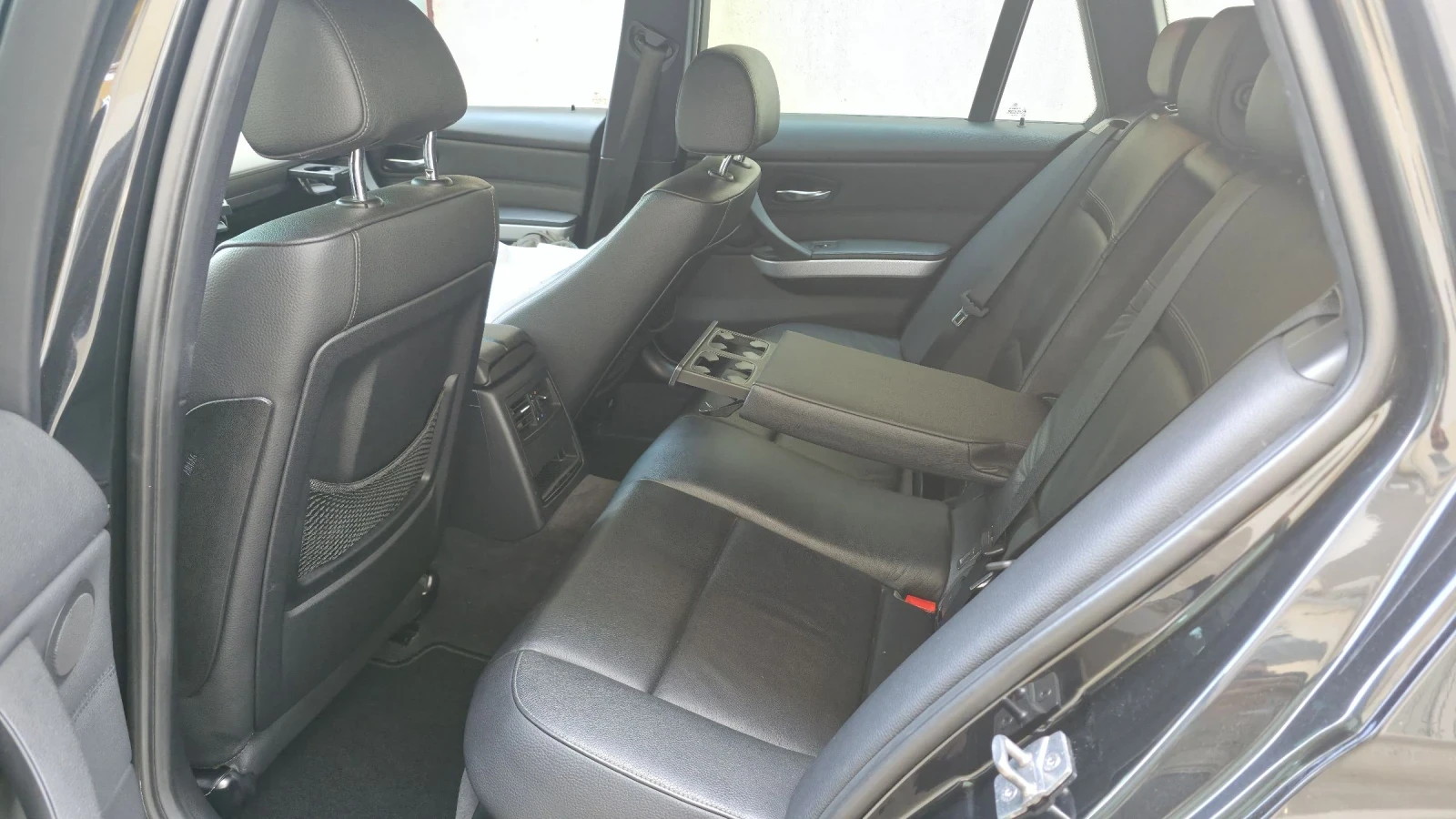 BMW 330 3D 2012Г 4х4, снимка 14 - Автомобили и джипове - 55217037