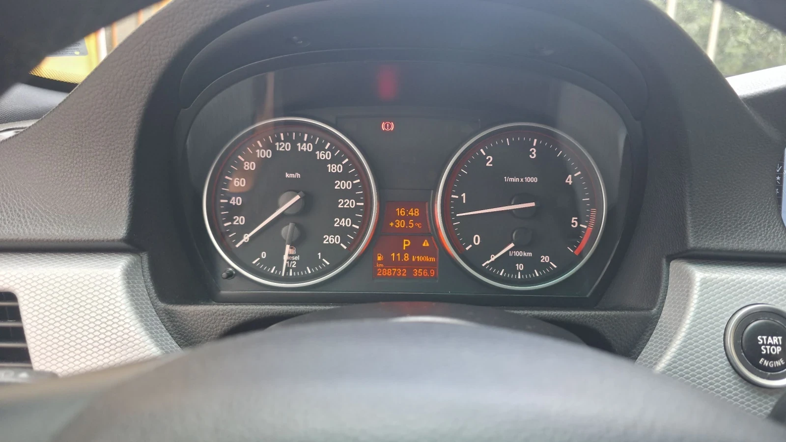BMW 330 3D 2012Г 4х4, снимка 11 - Автомобили и джипове - 55217037