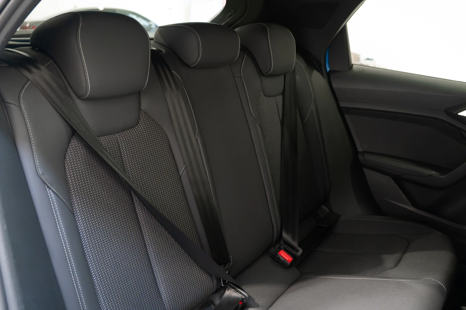 Audi A1 Sportback TFSI S-Line, снимка 15 - Автомобили и джипове - 55266570