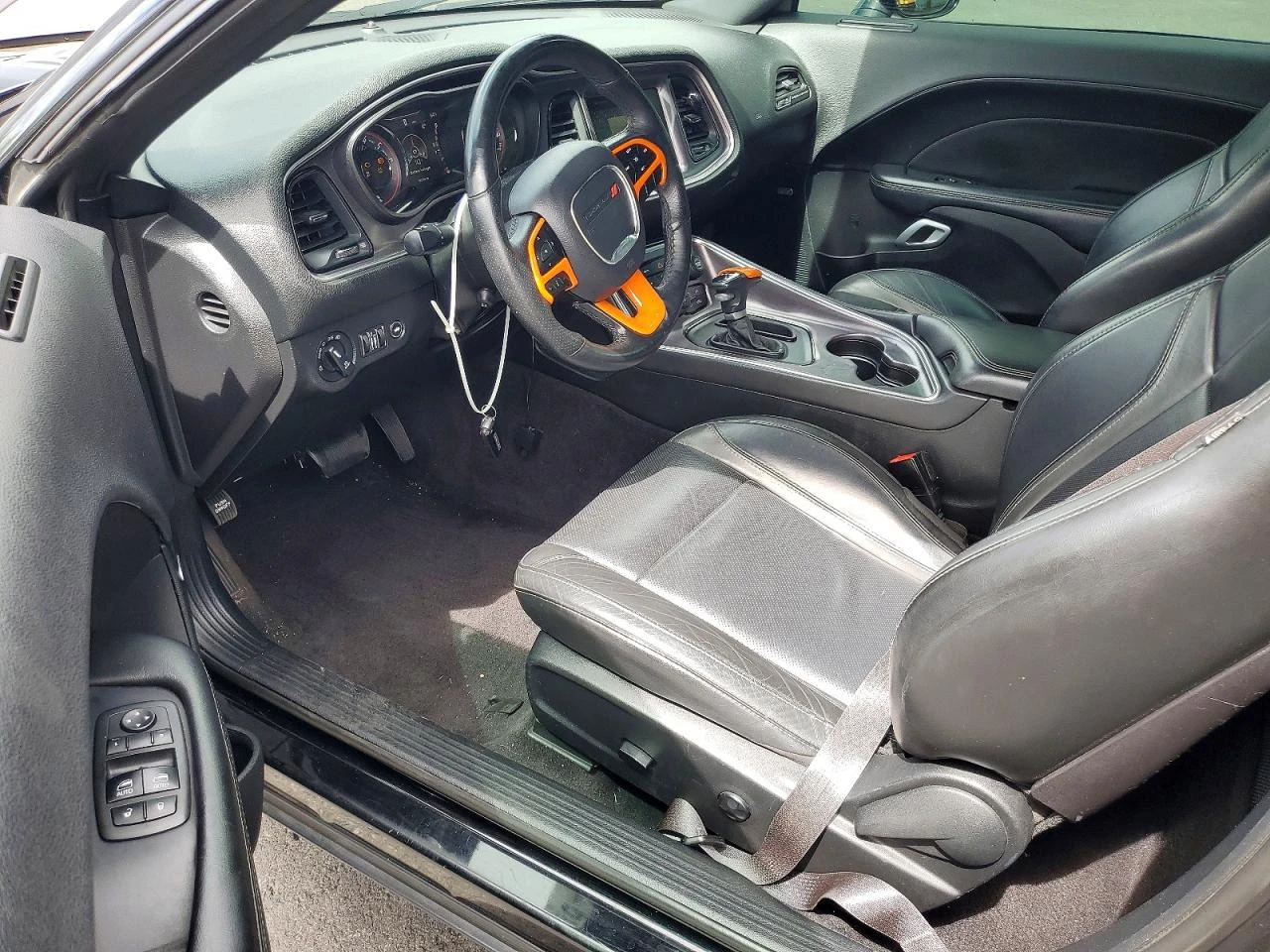 Dodge Challenger 3.6l Sxt, снимка 8 - Автомобили и джипове - 55464382