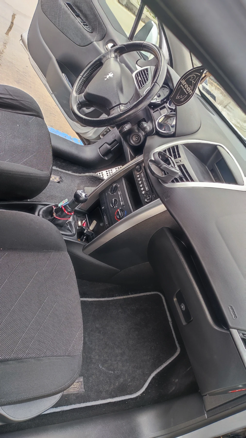Peugeot 207, снимка 4 - Автомобили и джипове - 55884695