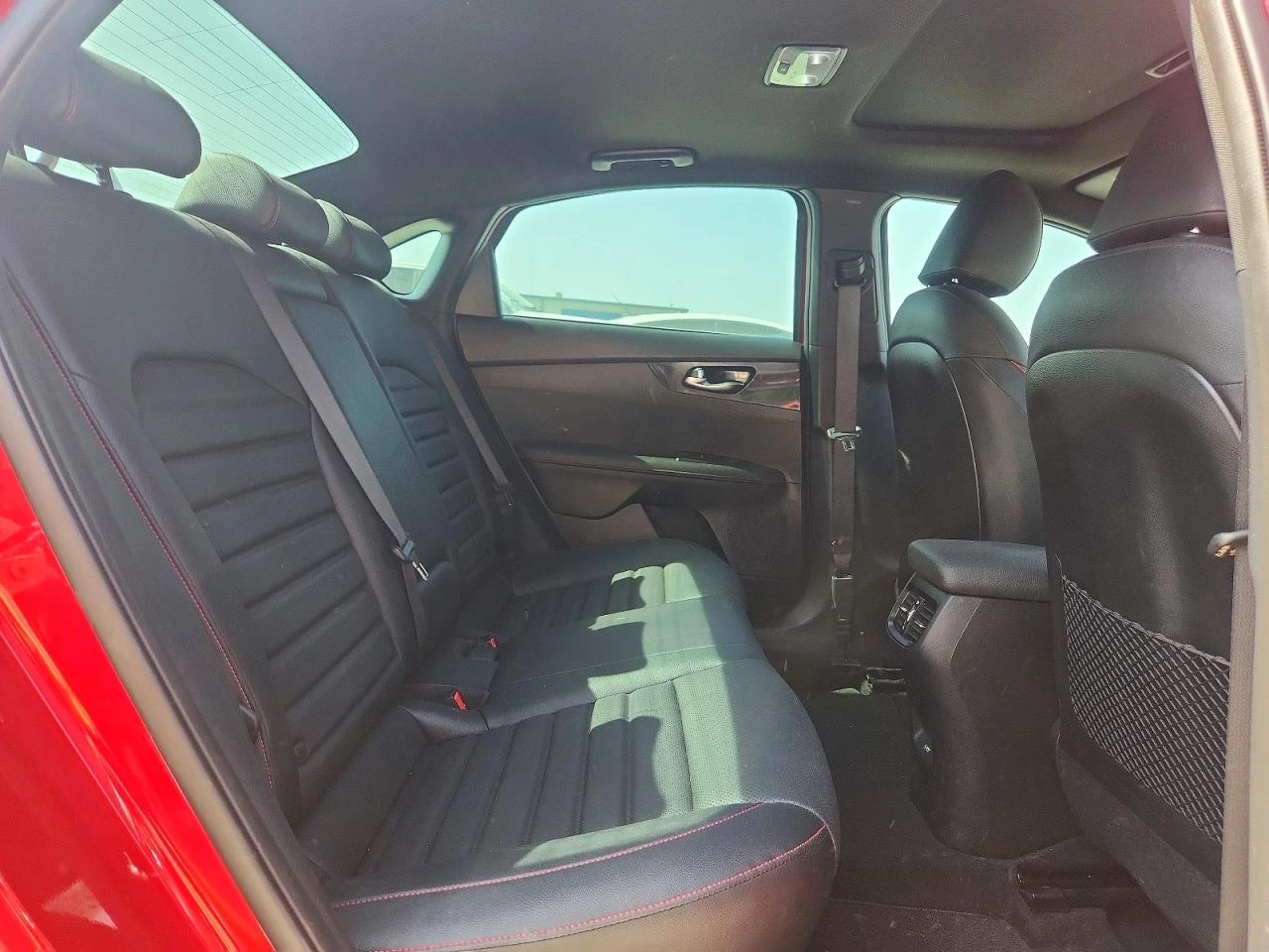 Kia Forte 1.6l Gt, снимка 10 - Автомобили и джипове - 56039356