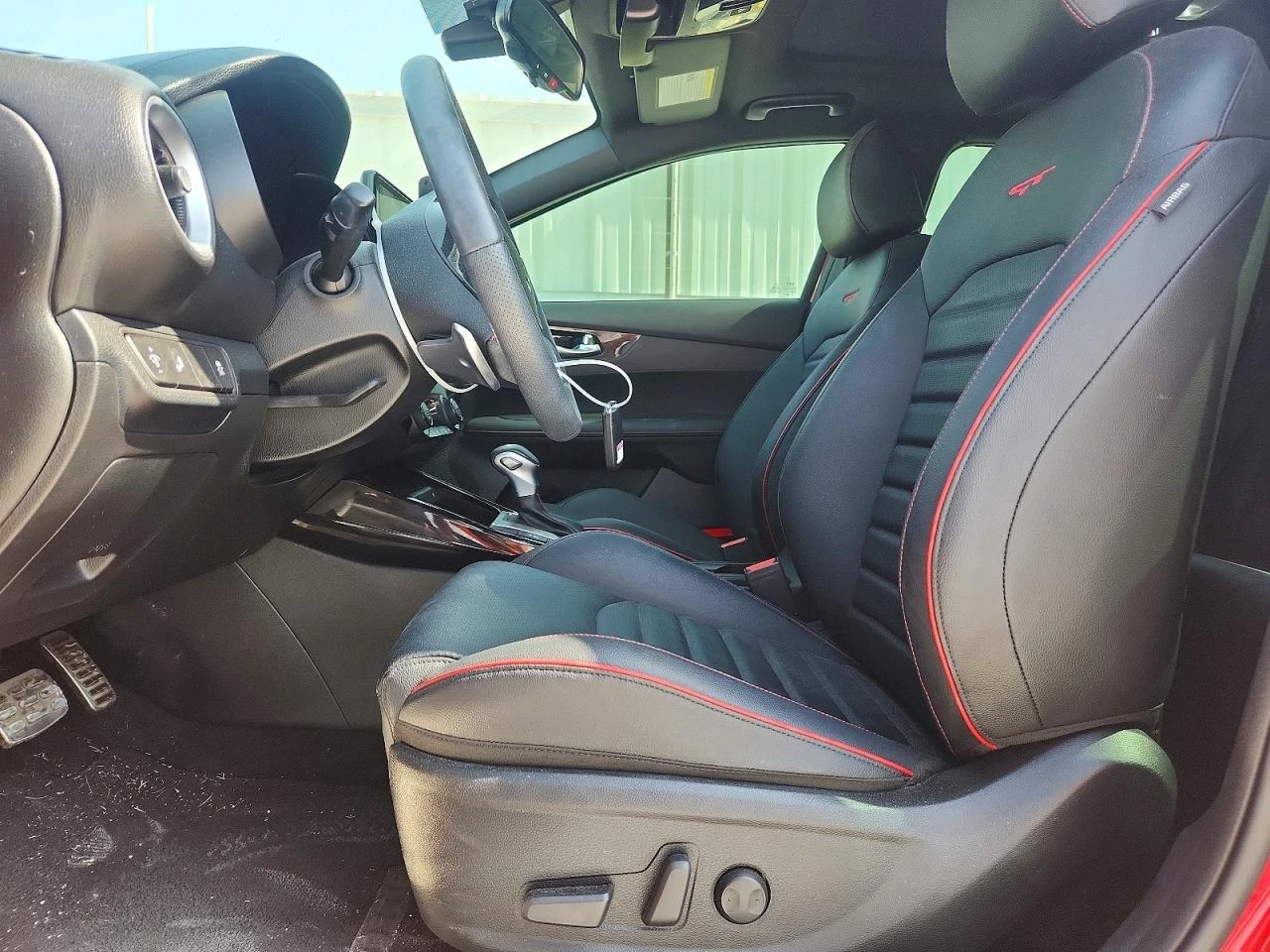 Kia Forte 1.6l Gt, снимка 7 - Автомобили и джипове - 56039356
