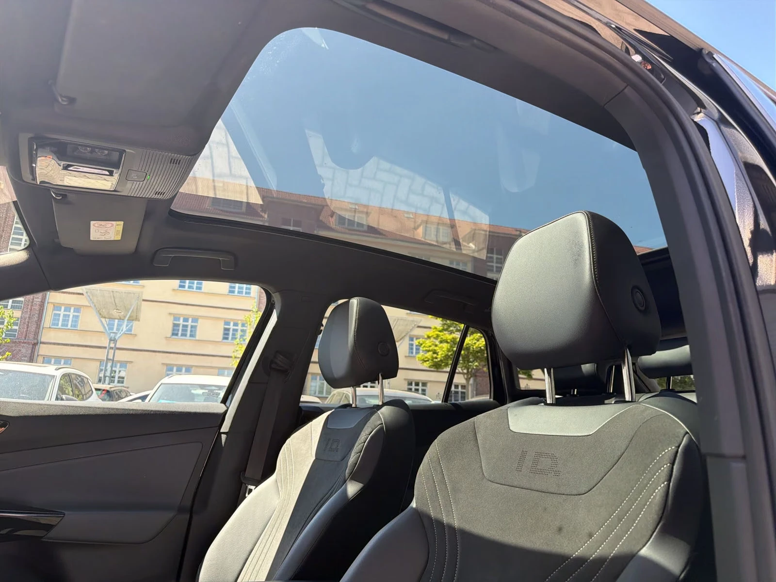 VW ID.4 PRO PERF/204HP/MATRIX/PANO/360/PUMP/ACC/875z | Mobile.bg � ����������� 11