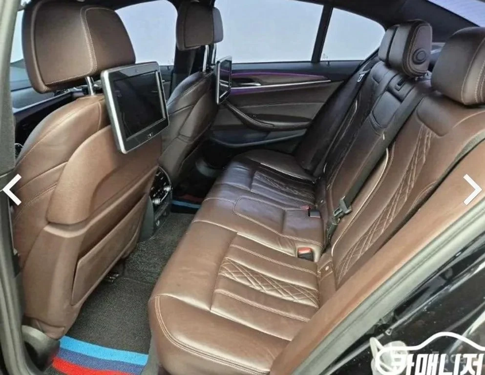 BMW 530  M Sport Package Plus/ДИСТРОНИК/ХЕДЪП/ОБДУХ/ТВ/, снимка 12 - Автомобили и джипове - 56131011