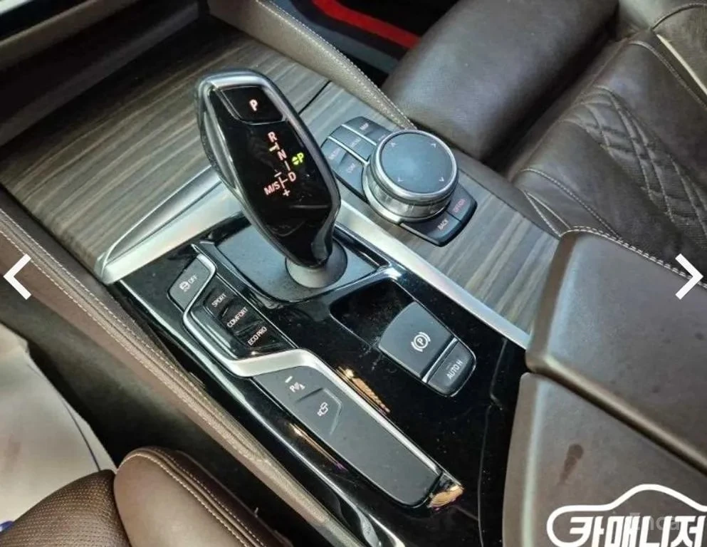 BMW 530  M Sport Package Plus/ДИСТРОНИК/ХЕДЪП/ОБДУХ/ТВ/, снимка 8 - Автомобили и джипове - 56131011