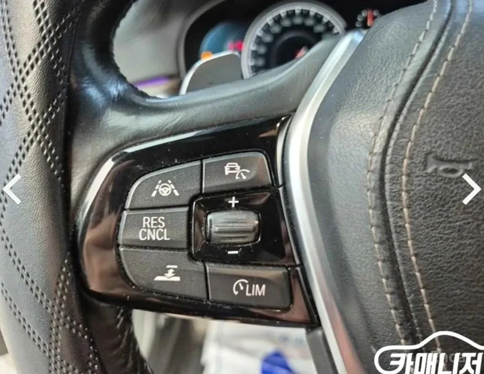 BMW 530  M Sport Package Plus/ДИСТРОНИК/ХЕДЪП/ОБДУХ/ТВ/, снимка 16 - Автомобили и джипове - 56131011