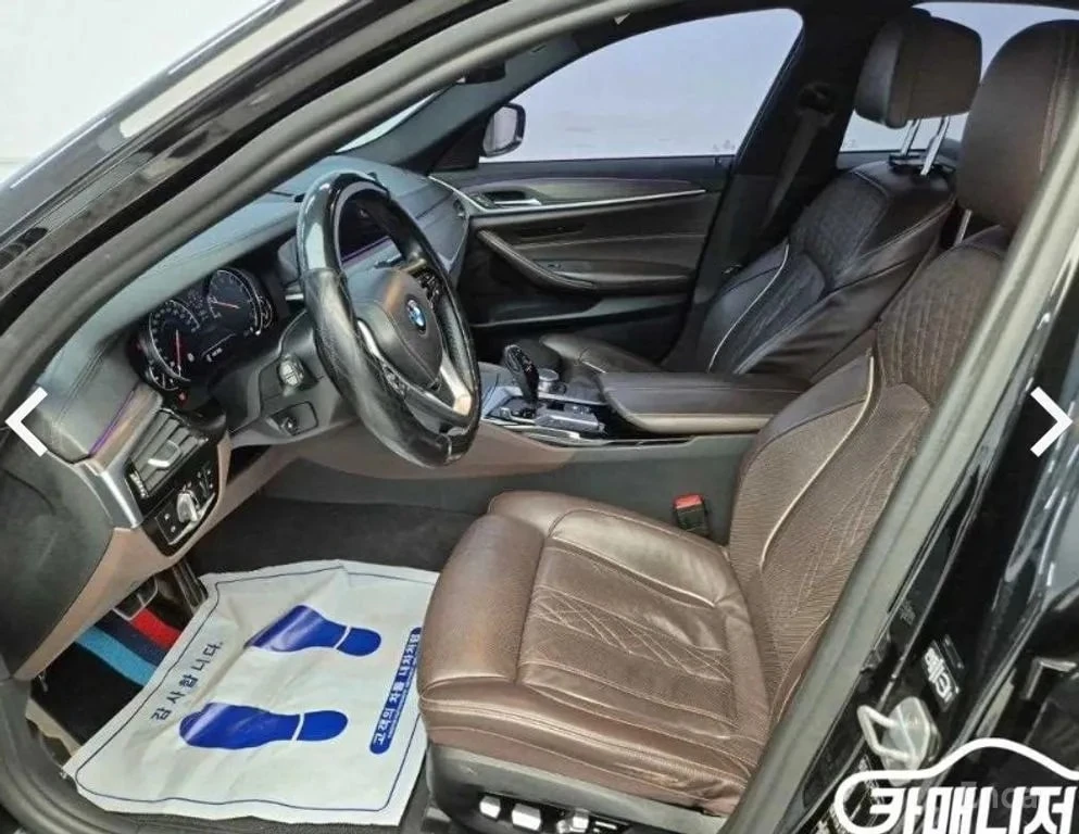 BMW 530  M Sport Package Plus/ДИСТРОНИК/ХЕДЪП/ОБДУХ/ТВ/, снимка 11 - Автомобили и джипове - 56131011