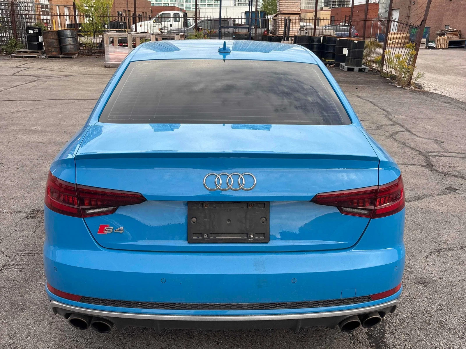 Audi S4 Technik / 360 / Distronic / B&O / Carfax / Лизинг, снимка 4 - Автомобили и джипове - 56149759