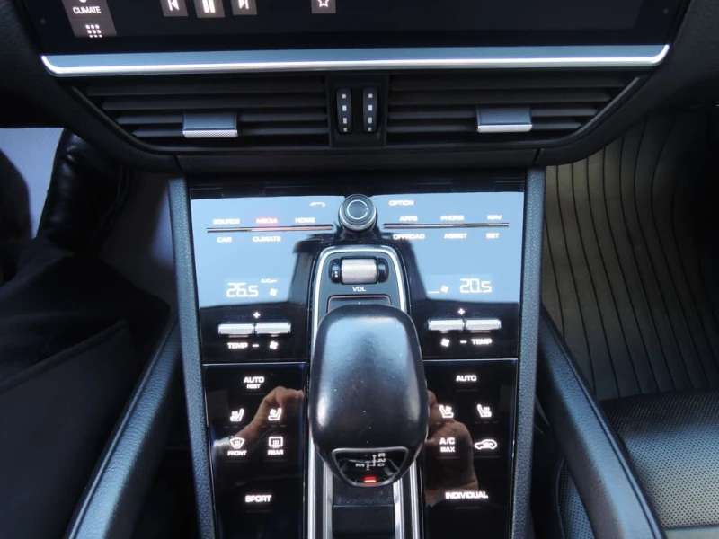 Porsche Cayenne CARFAX, снимка 12 - Автомобили и джипове - 53188473