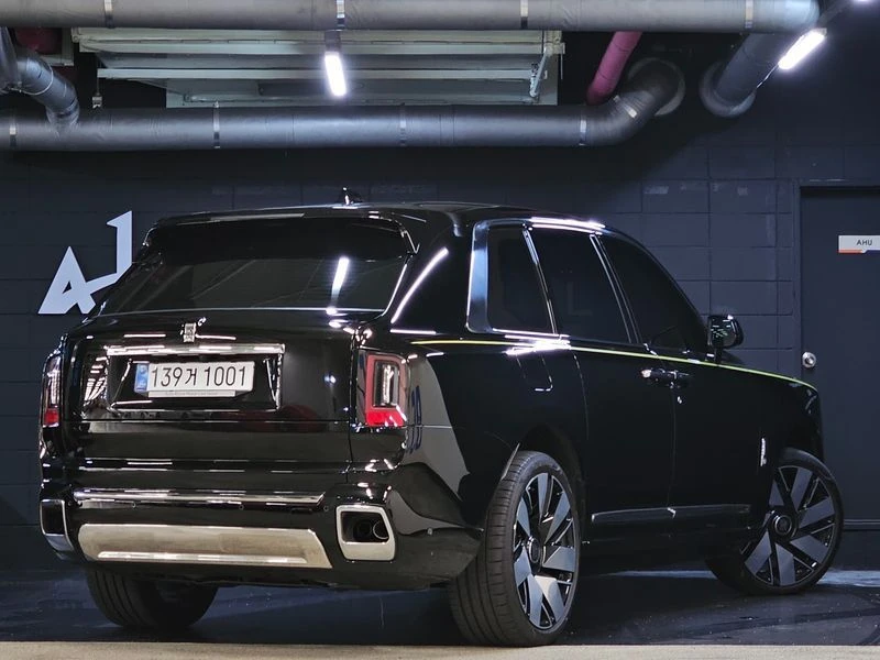 Rolls-Royce Cullinan КРАЙНА ЦЕНА: 450594 EUR, снимка 6 - Автомобили и джипове - 55966852