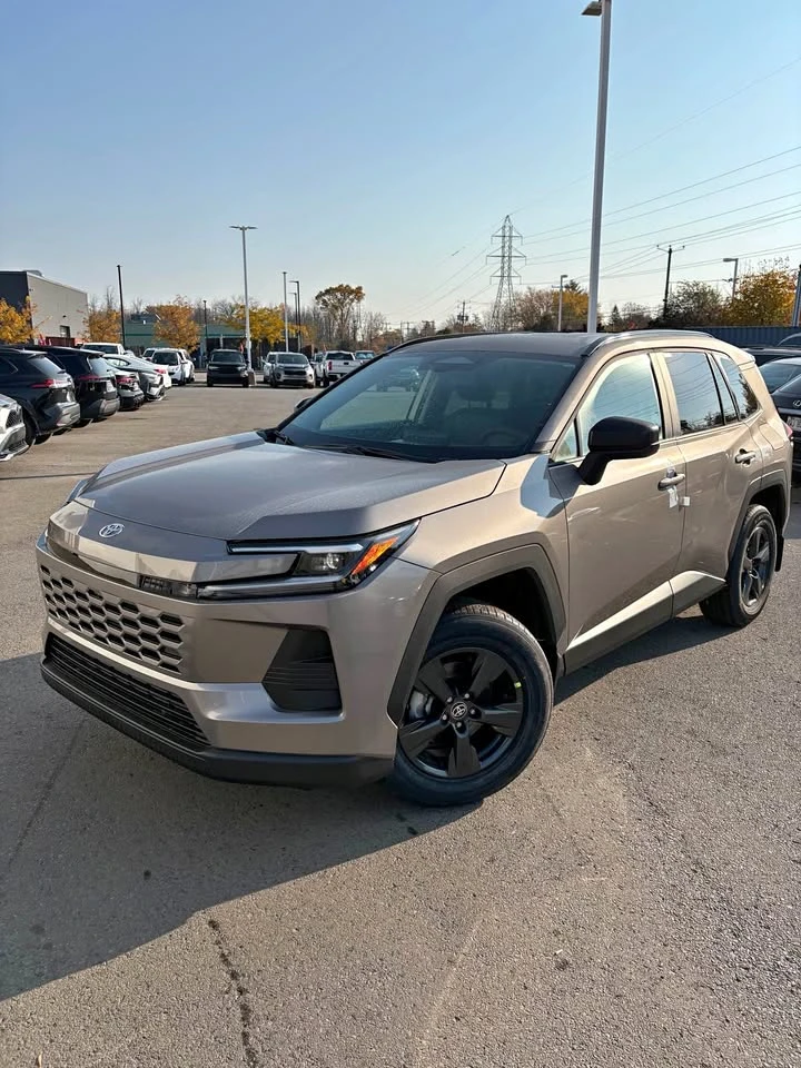 Toyota Rav4  Цена до България , снимка 2 - Автомобили и джипове - 56734535
