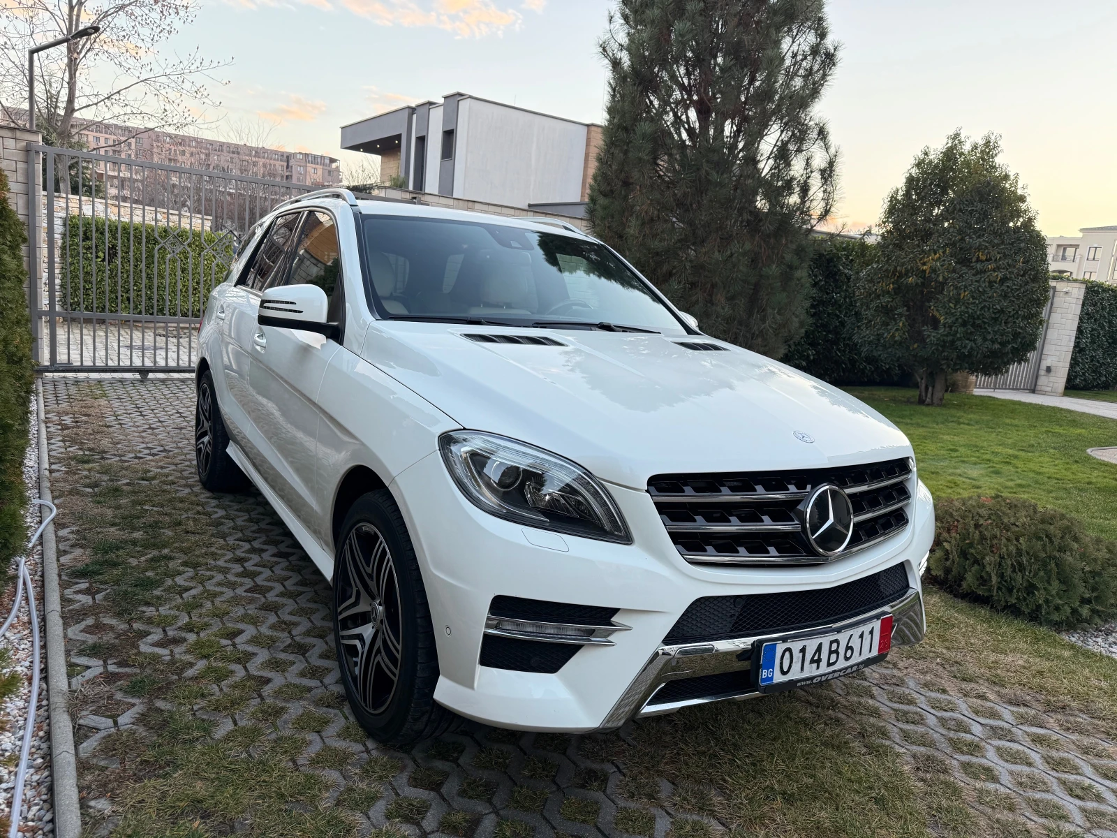 Mercedes-Benz ML 350 cdi AMG* Designo* KEYLESS GO - изображение 3