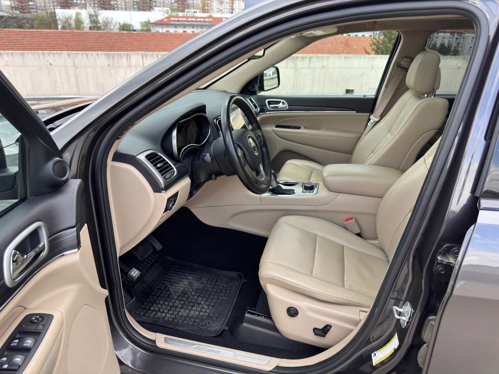 Jeep Grand cherokee Limited 4х4 пълно автокаско - изображение 10