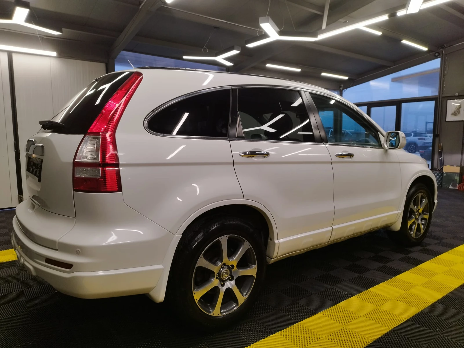 Honda Cr-v 2.2 i-DTEC ADVANCE 4x4 - изображение 5