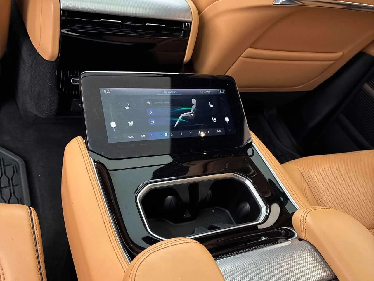 Jeep Grand Wagoneer SERIES III 6.4L| HUD| 360| ОБДУХВАНЕ| ПАНОРАМА| , снимка 11 - Автомобили и джипове - 53988285