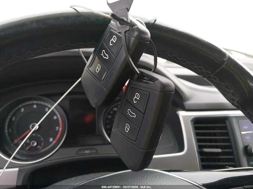 VW Atlas 3.6l Volkswagen 3.6L V6 Se, снимка 11 - Автомобили и джипове - 54141669