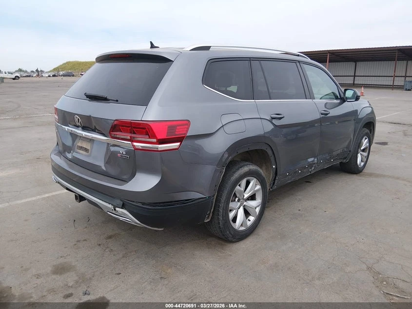 VW Atlas 3.6l Volkswagen 3.6L V6 Se, снимка 4 - Автомобили и джипове - 54141669