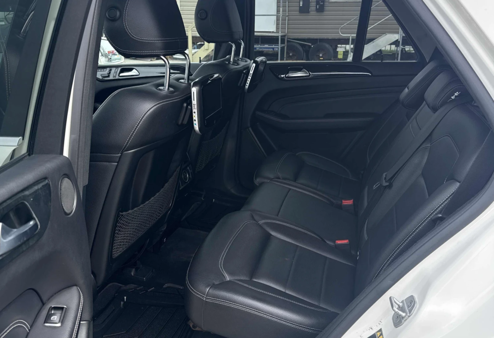 Mercedes-Benz ML 350 BLUeTEC* AMG PACK* PANO* KEYLESS* ПОДГРЕВ* , снимка 10 - Автомобили и джипове - 54197612