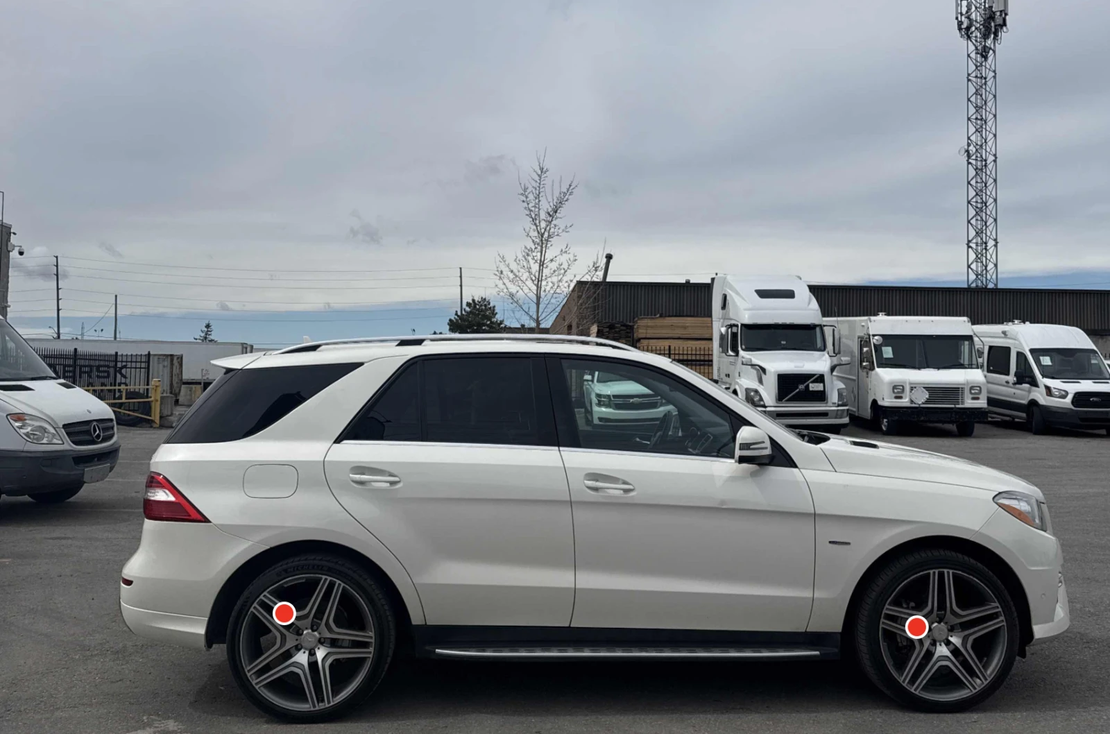 Mercedes-Benz ML 350 BLUeTEC* AMG PACK* PANO* KEYLESS* ПОДГРЕВ* , снимка 3 - Автомобили и джипове - 54197612