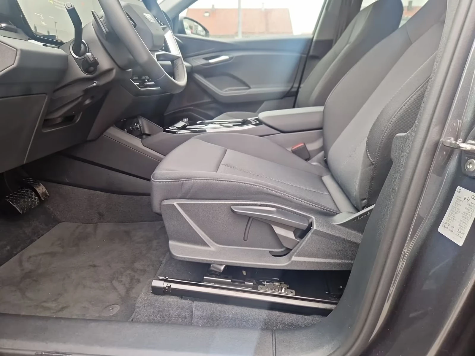 Audi Q6 E-TRON/252HP/S-LINE/ACC/CAM/NAVI/H.PUMP/LED/215q, снимка 6 - Автомобили и джипове - 54327947