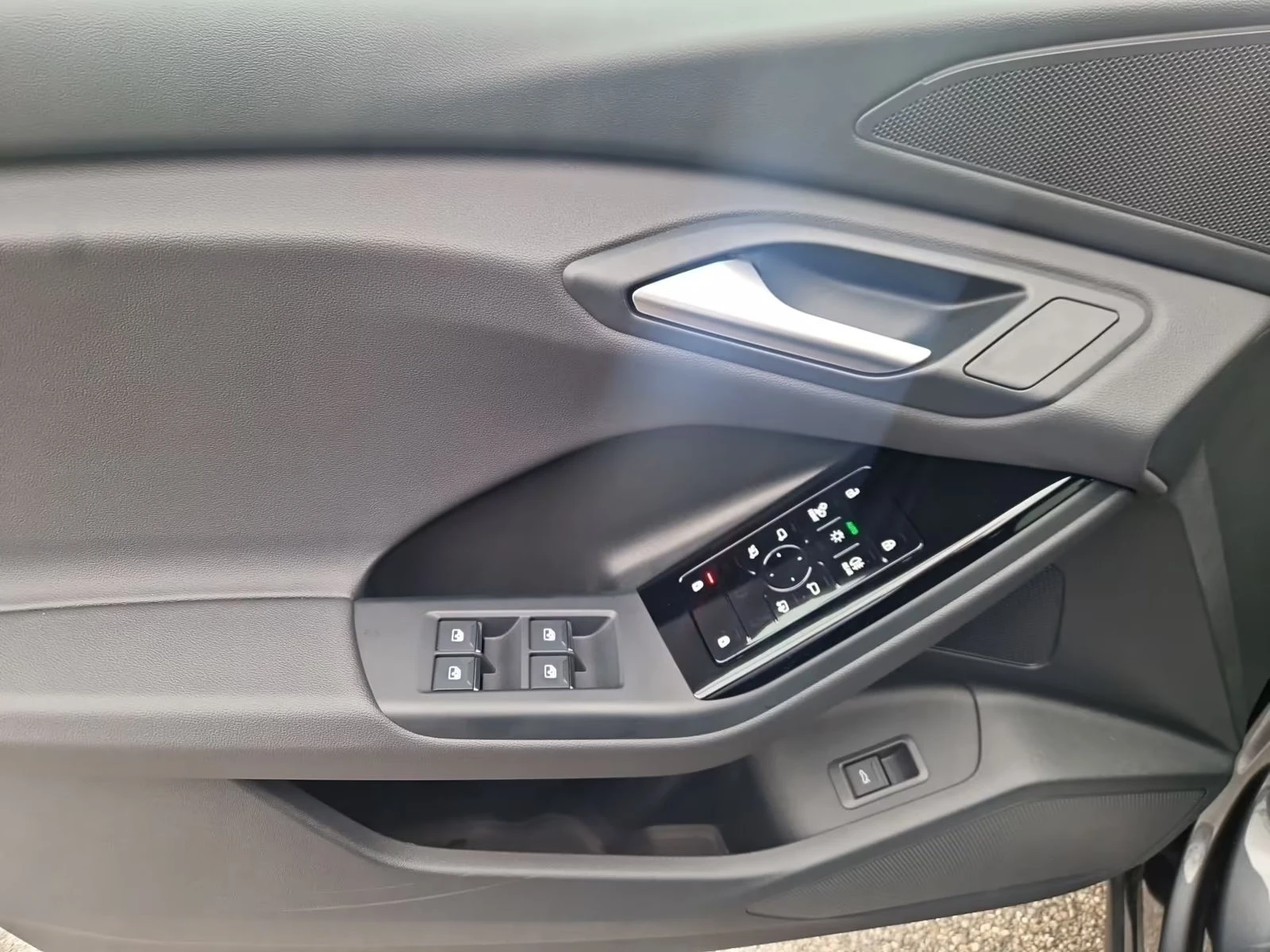 Audi Q6 E-TRON/252HP/S-LINE/ACC/CAM/NAVI/H.PUMP/LED/215q, снимка 10 - Автомобили и джипове - 54327947